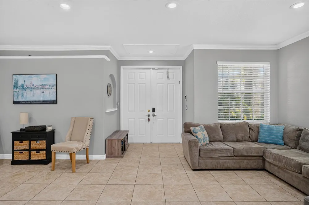 9135 Dupont Place Wellington, FL 33414