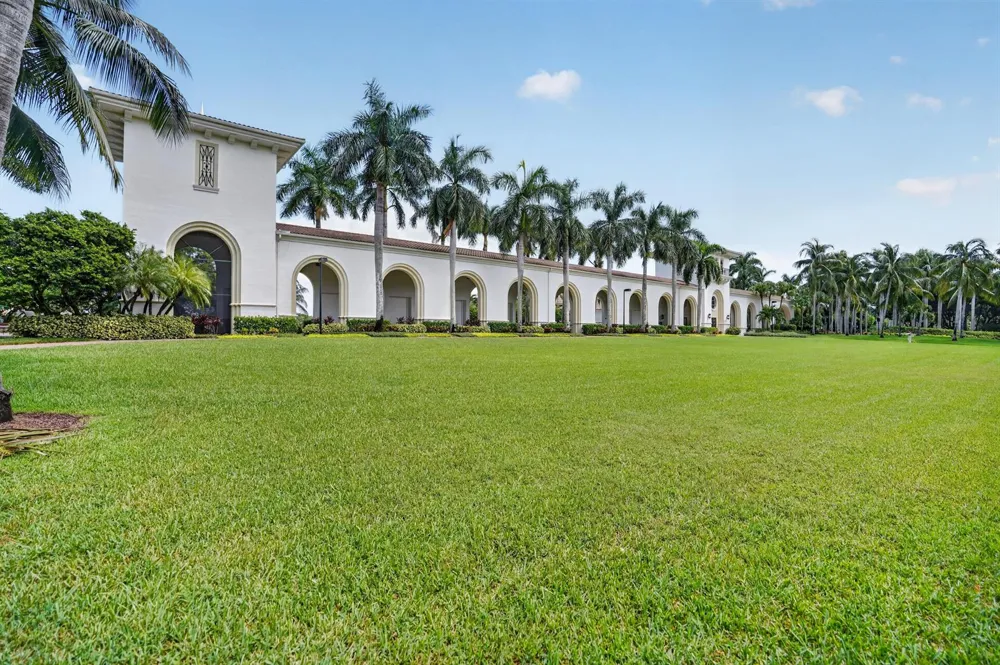 9135 Dupont Place Wellington, FL 33414