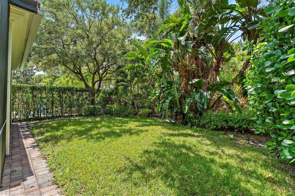 1071 Vintner Boulevard Palm Beach Gardens, FL 33410