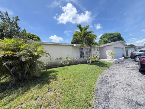 3132 NW 39TH COURT
