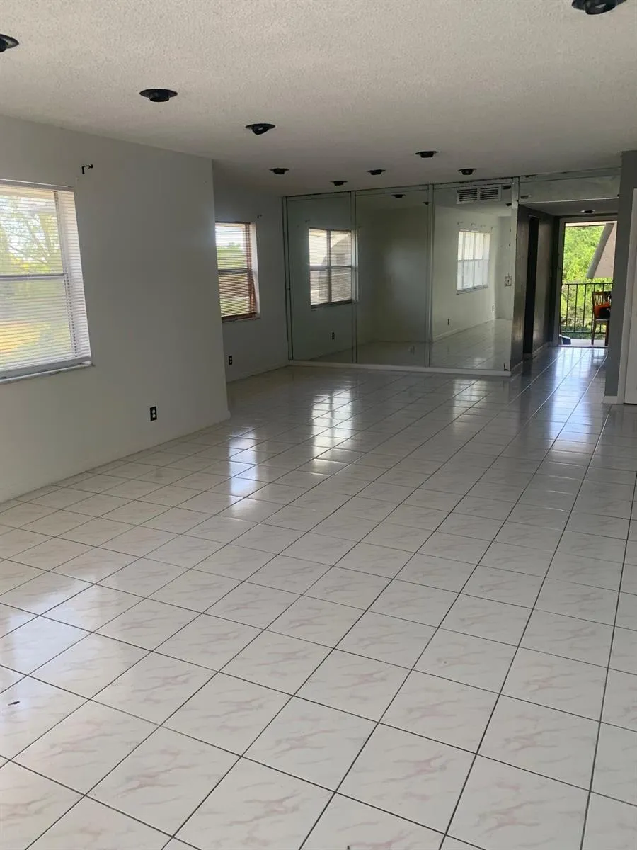3360 SPANISH MOSS TERRACE #413 Lauderhill, FL 33319