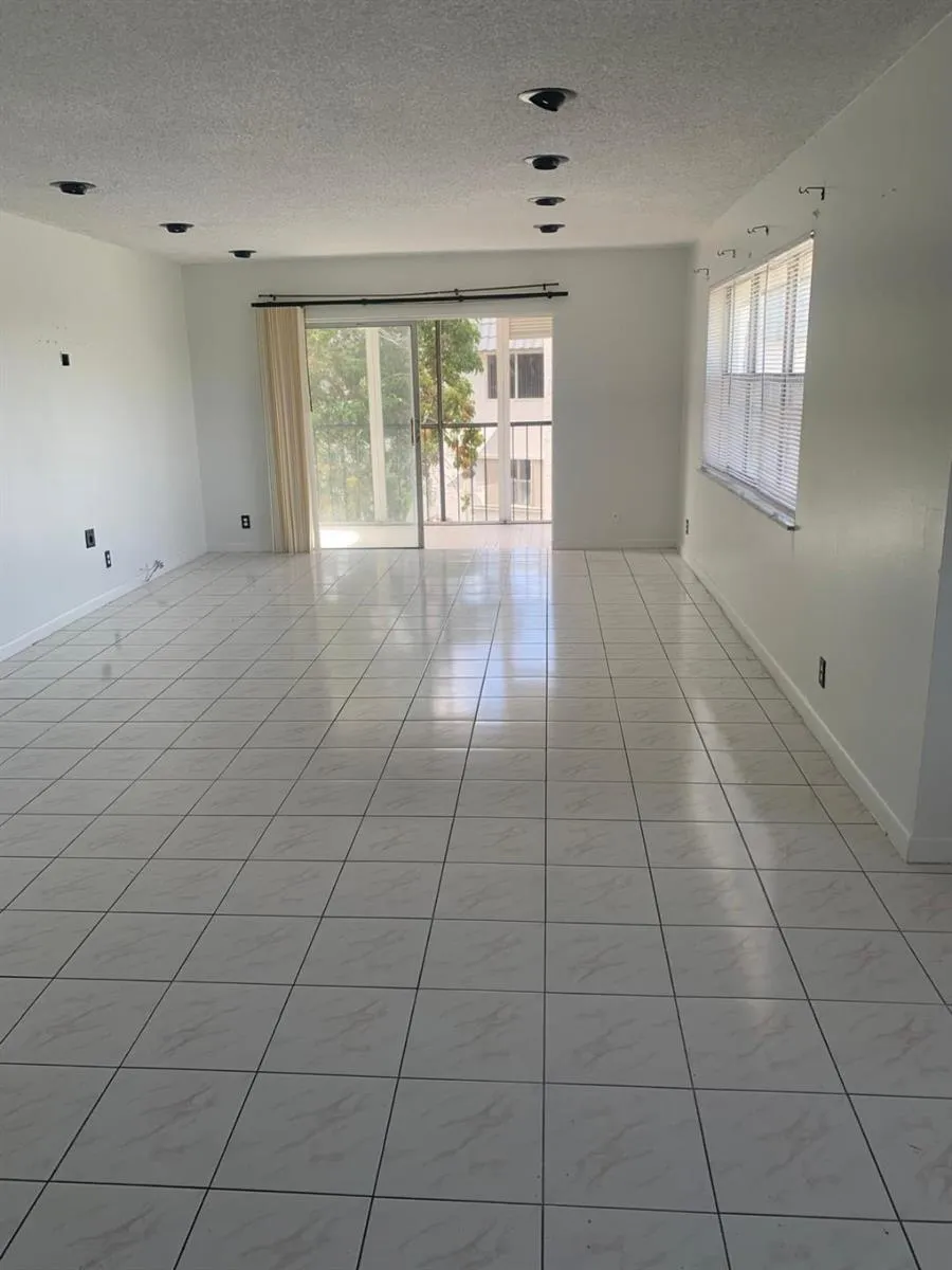3360 SPANISH MOSS TERRACE #413 Lauderhill, FL 33319