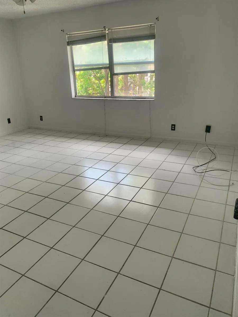 3360 SPANISH MOSS TERRACE #413 Lauderhill, FL 33319