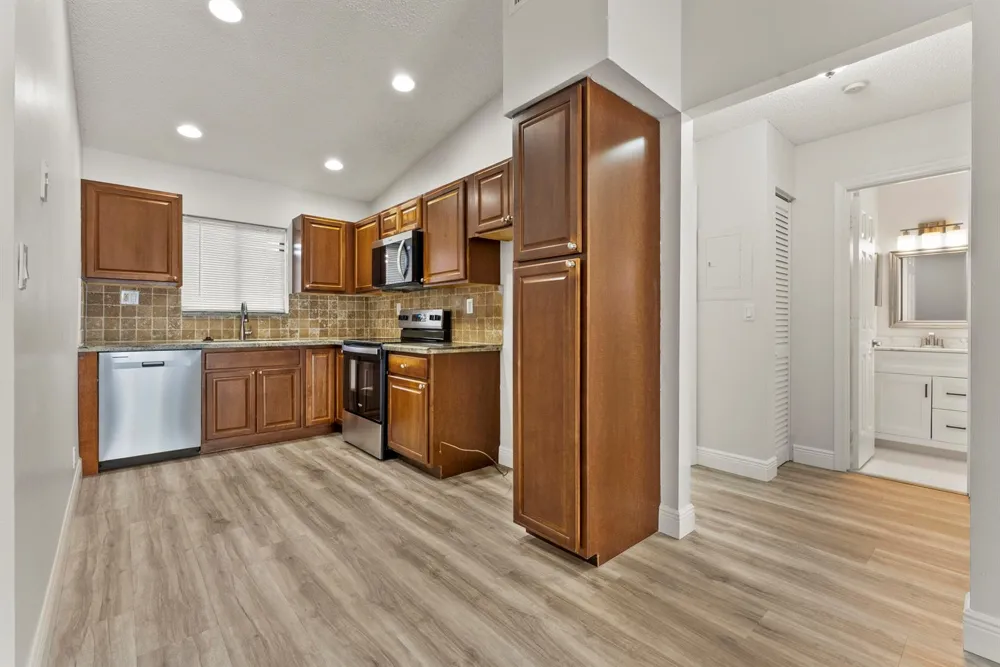2900 Olivewood Terrace #201 Boca Raton, FL 33431
