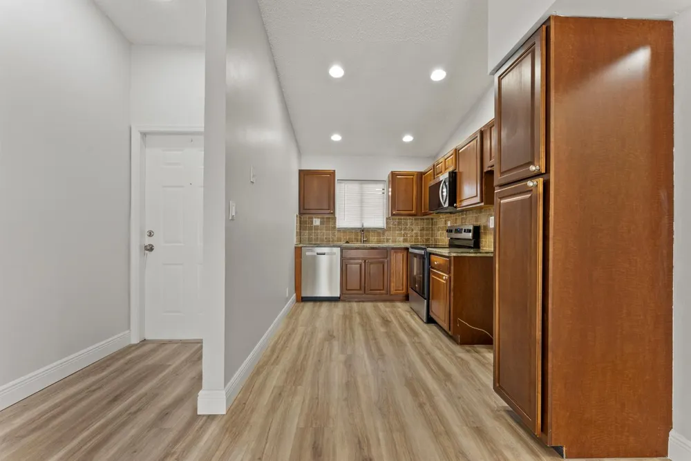 2900 Olivewood Terrace #201 Boca Raton, FL 33431