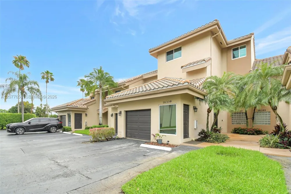 16339 Malibu Dr #22 Weston, FL 33326
