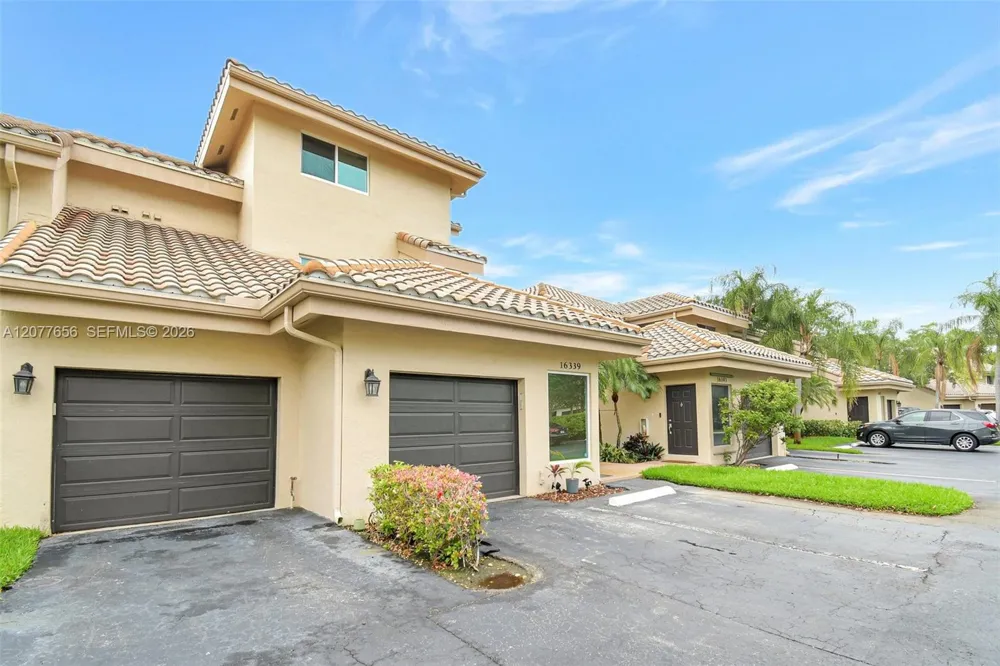16339 Malibu Dr #22 Weston, FL 33326