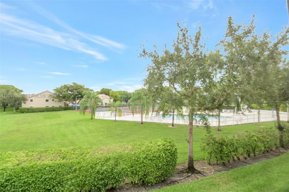 16339 Malibu Dr #22 Weston, FL 33326