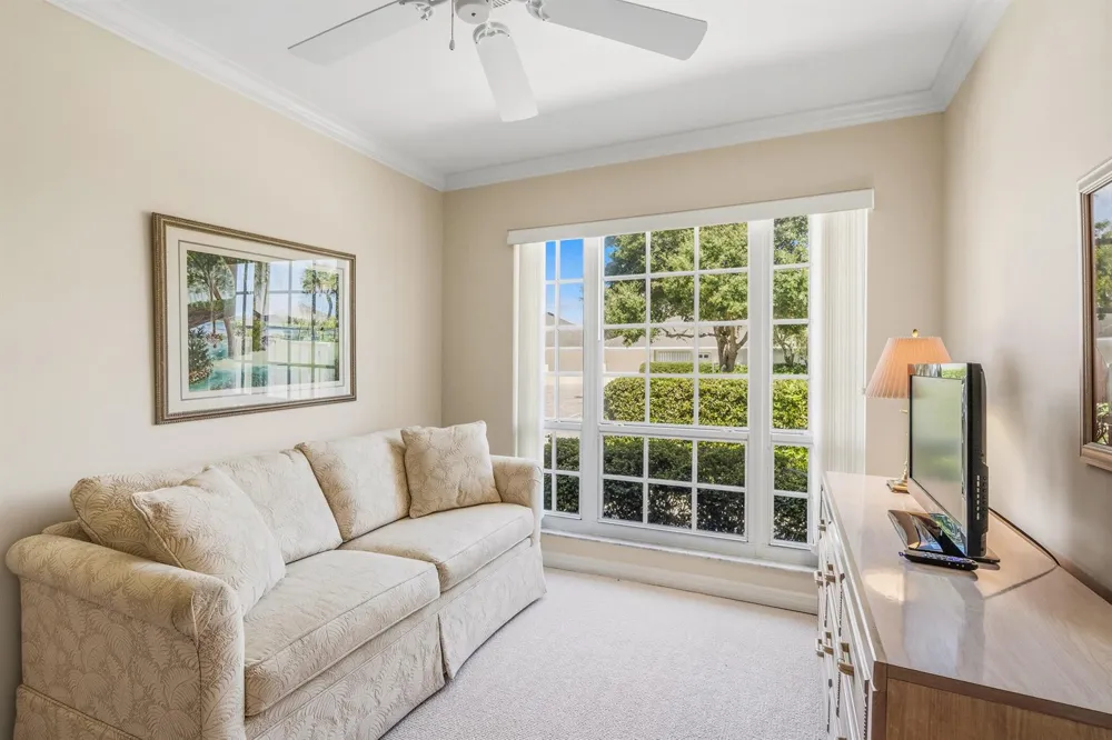 300 HARBOUR DRIVE #106B Vero Beach, FL 32963