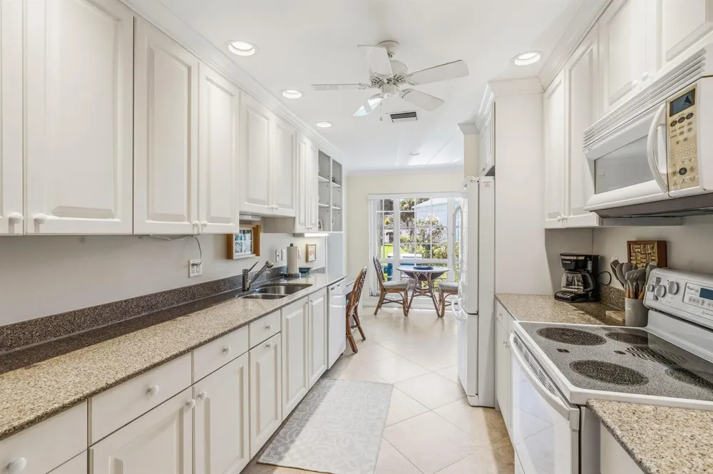 300 HARBOUR DRIVE #106B Vero Beach, FL 32963