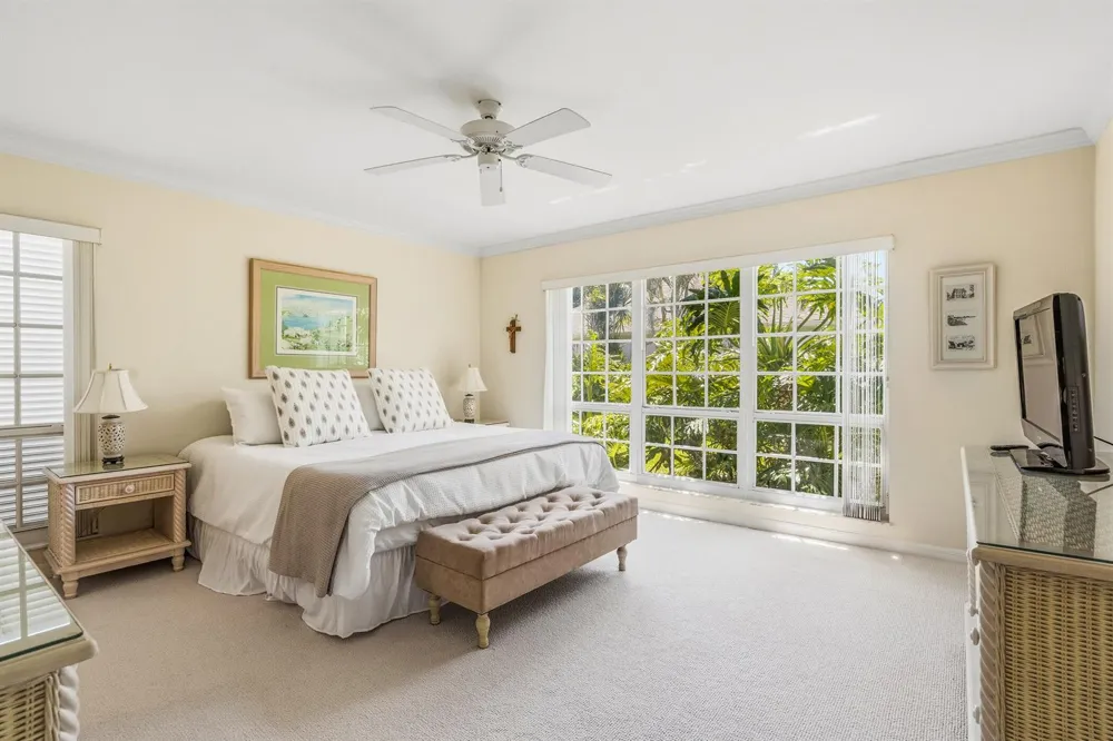 300 HARBOUR DRIVE #106B Vero Beach, FL 32963