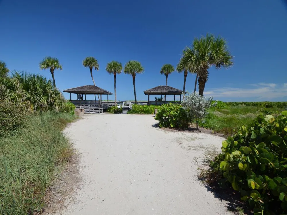 300 HARBOUR DRIVE #106B Vero Beach, FL 32963