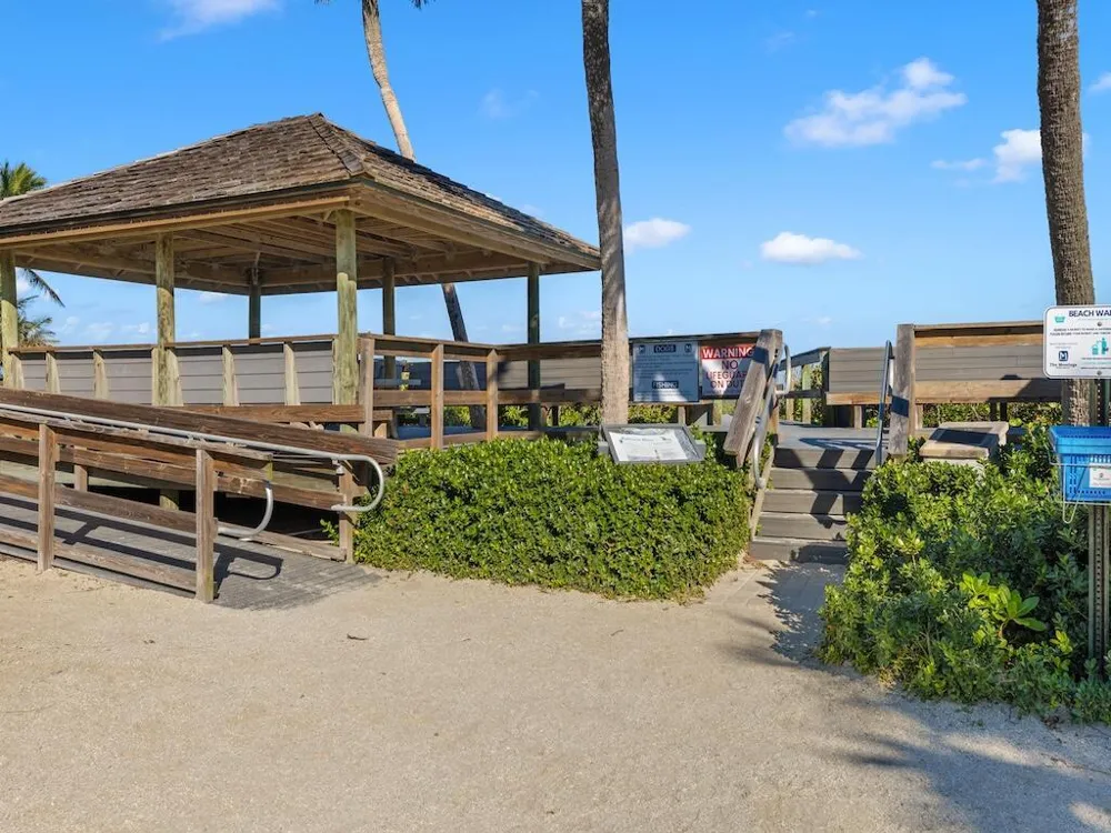 300 HARBOUR DRIVE #106B Vero Beach, FL 32963