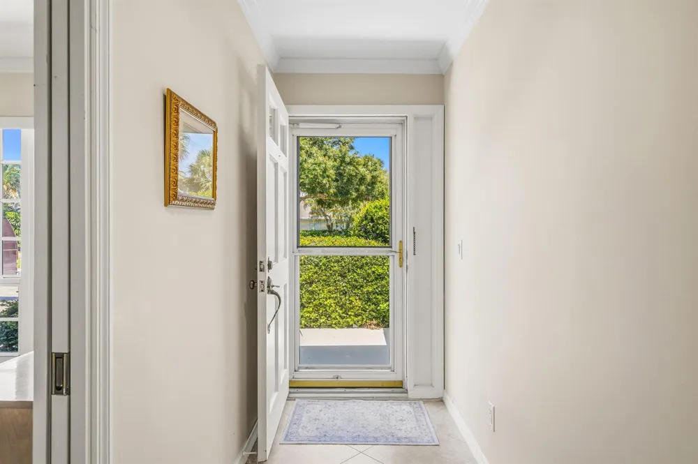 300 HARBOUR DRIVE #106B Vero Beach, FL 32963