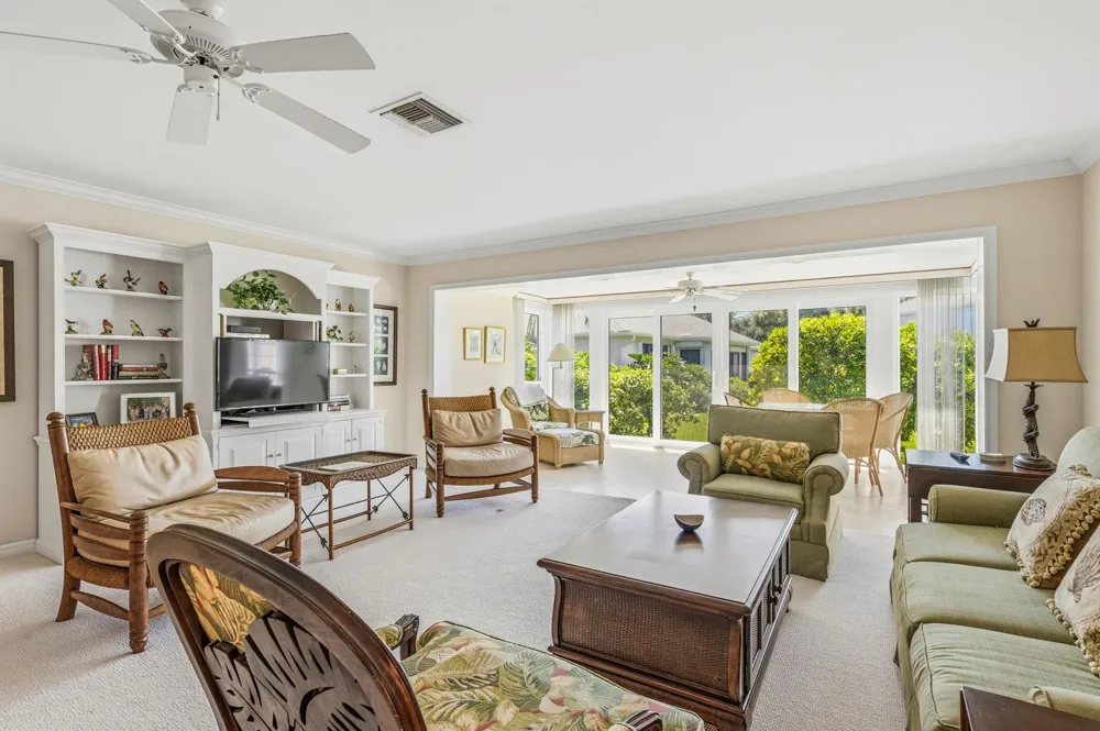 300 HARBOUR DRIVE #106B Vero Beach, FL 32963