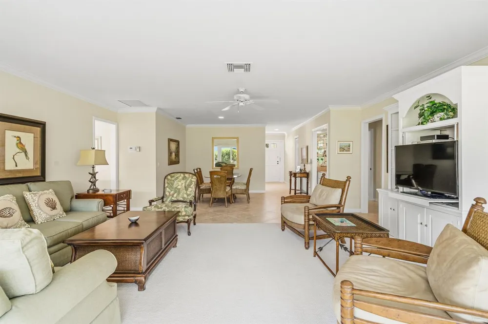 300 HARBOUR DRIVE #106B Vero Beach, FL 32963