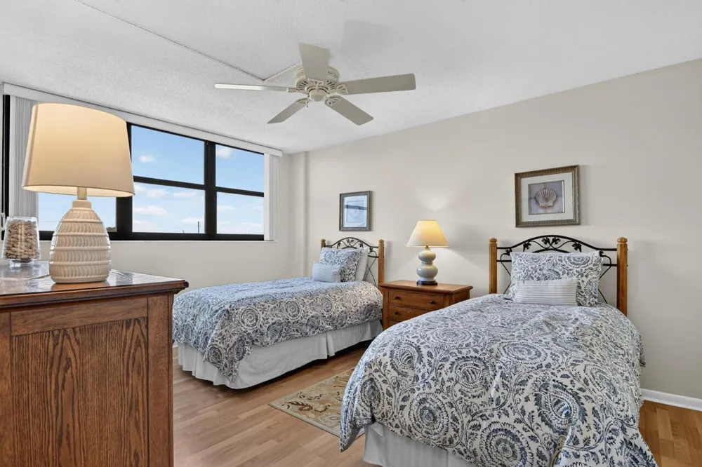 336 GOLFVIEW ROAD #605 North Palm Beach, FL 33408
