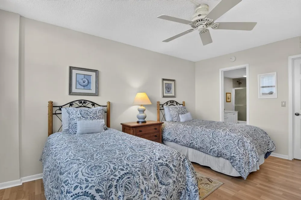 336 GOLFVIEW ROAD #605 North Palm Beach, FL 33408