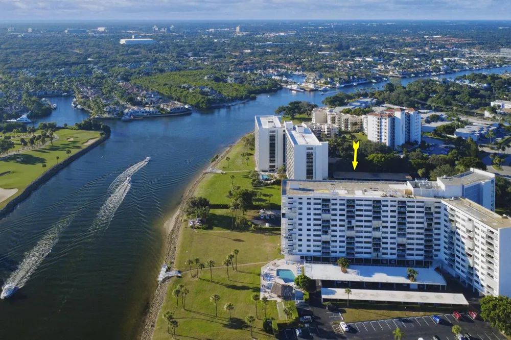 336 GOLFVIEW ROAD #605 North Palm Beach, FL 33408