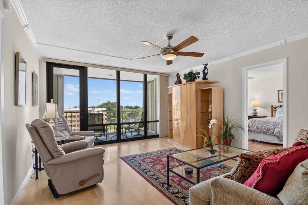336 GOLFVIEW ROAD #605 North Palm Beach, FL 33408