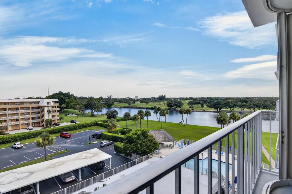336 GOLFVIEW ROAD #605 North Palm Beach, FL 33408