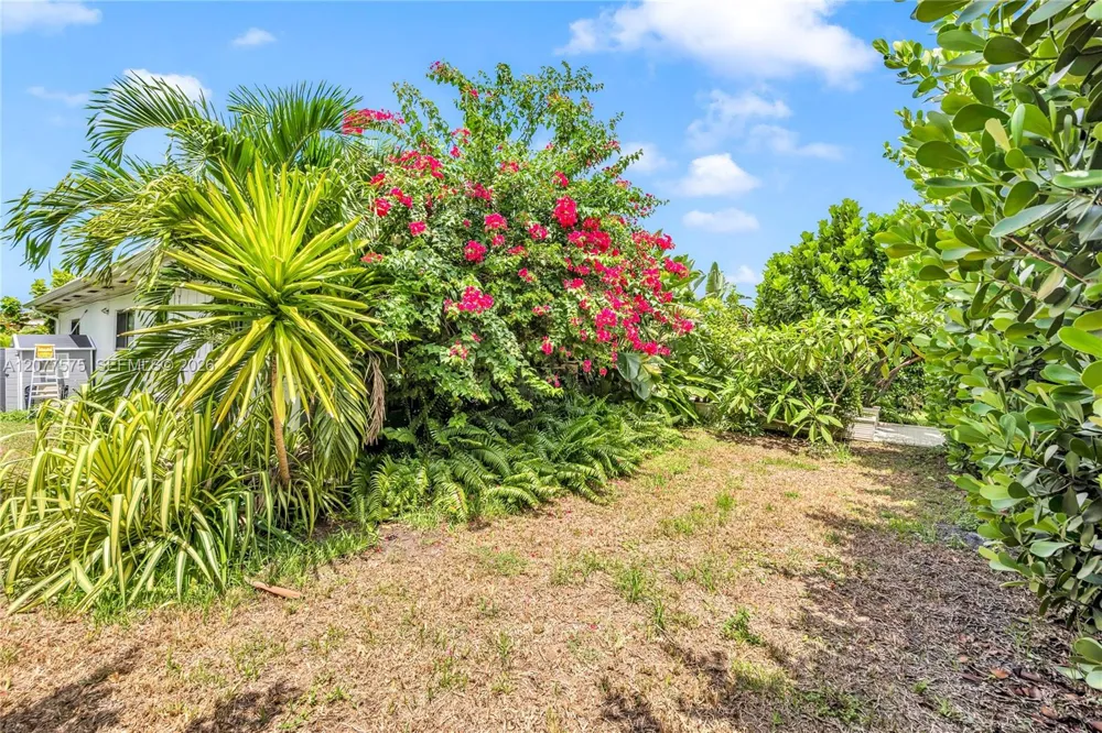 12230 NW 22nd Ct Miami, FL 33167