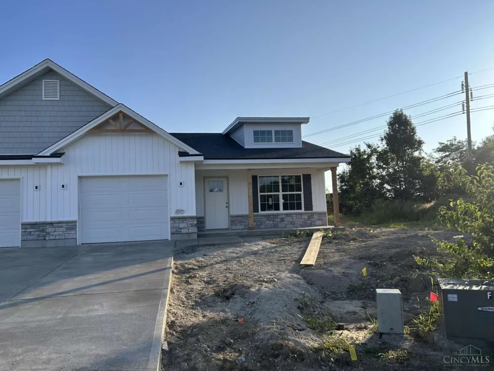 2091 Pine Forest Drive Miamisburg, OH 45342