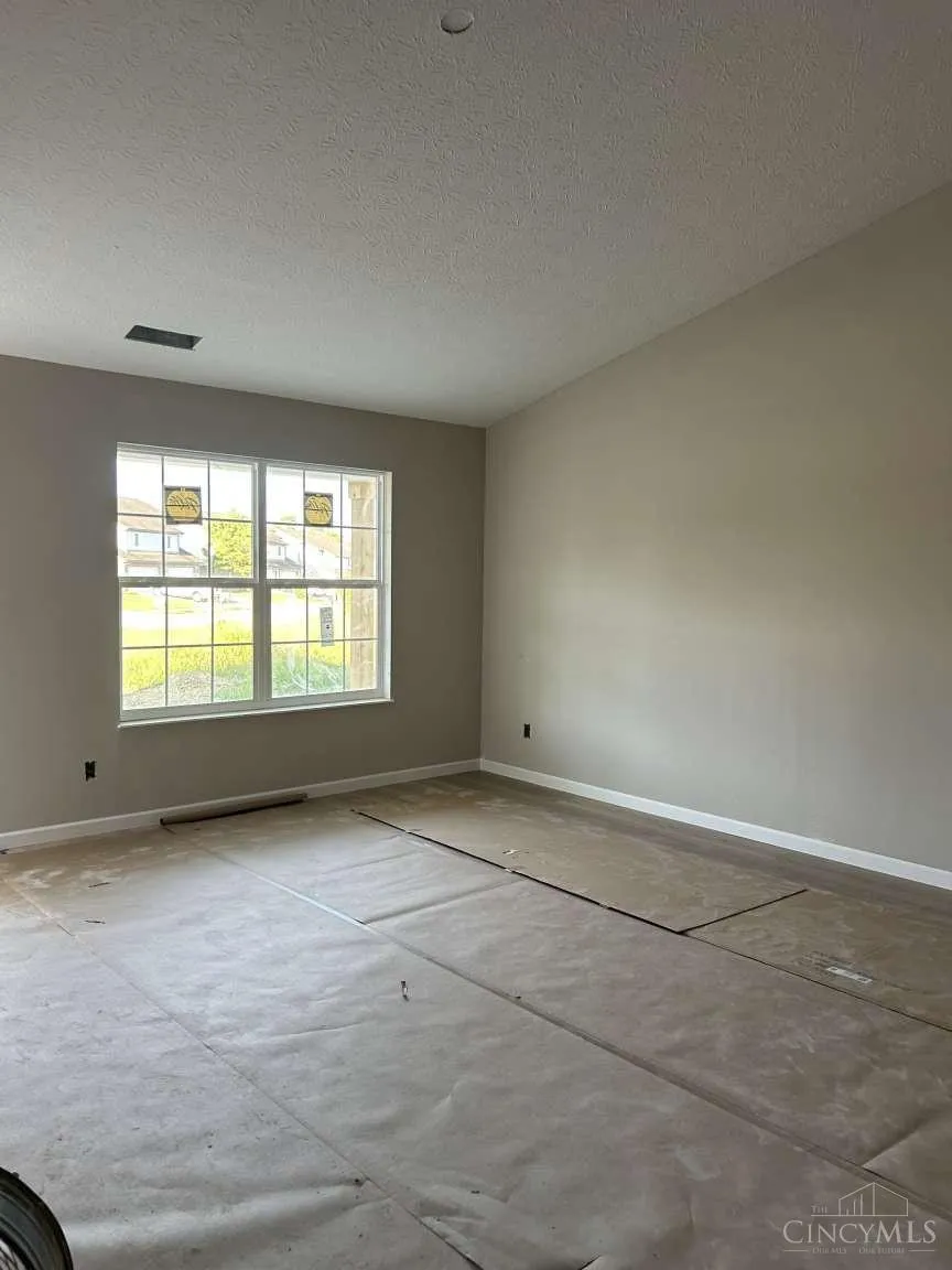 2085 Pine Forest Drive Miamisburg, OH 45342