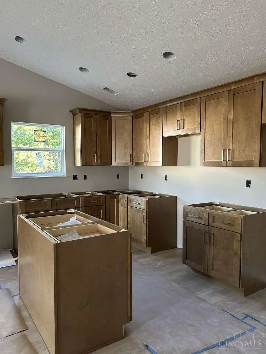 2085 Pine Forest Drive Miamisburg, OH 45342