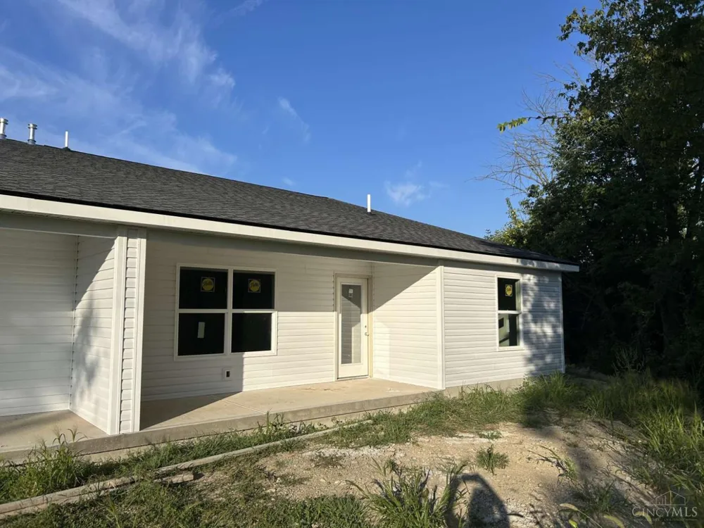 2085 Pine Forest Drive Miamisburg, OH 45342