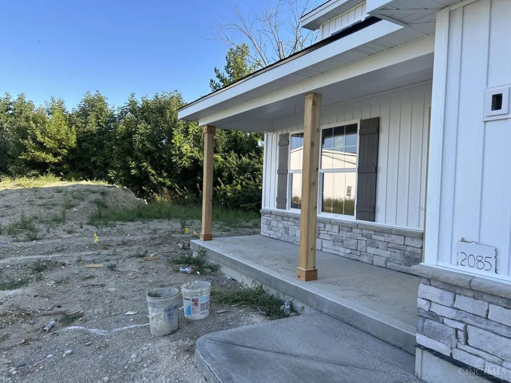 2085 Pine Forest Drive Miamisburg, OH 45342