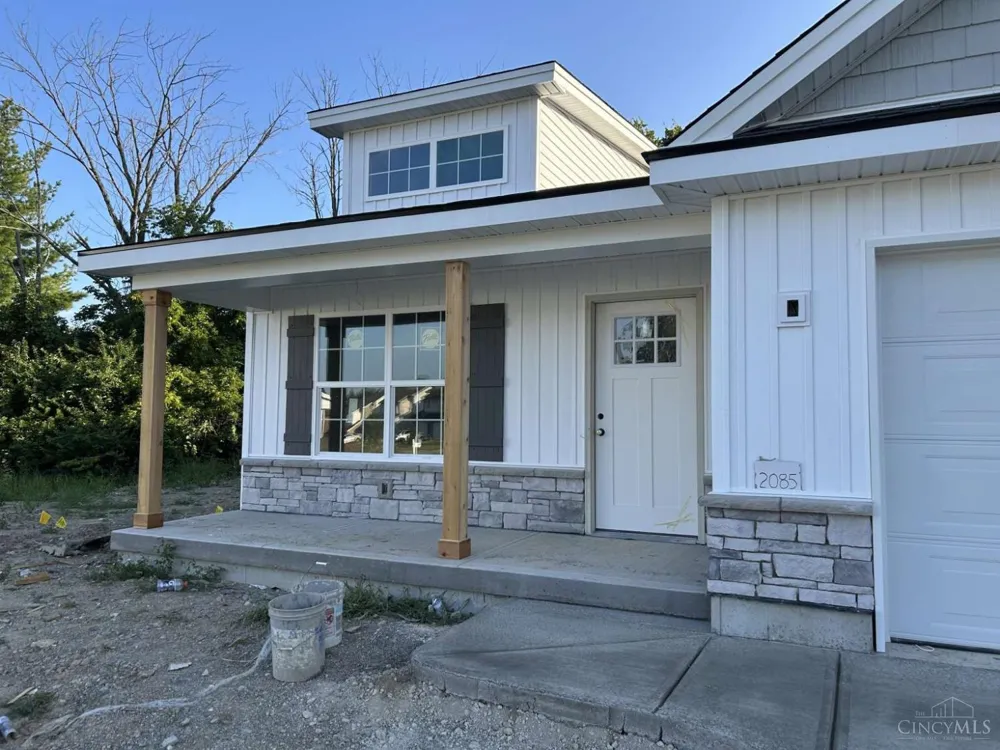 2085 Pine Forest Drive Miamisburg, OH 45342
