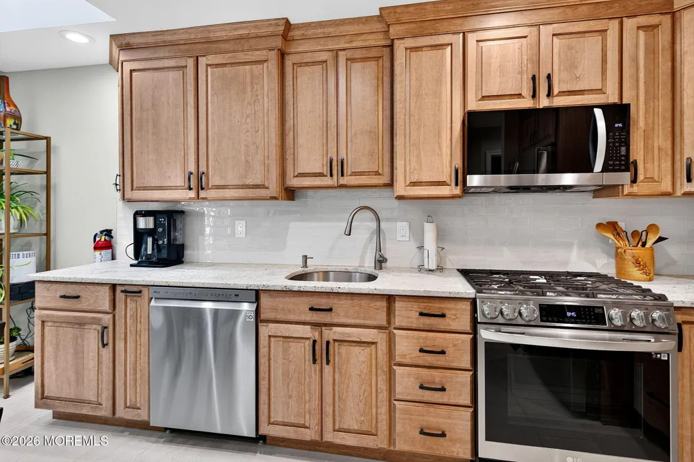 32 Pier Brick, NJ 08723