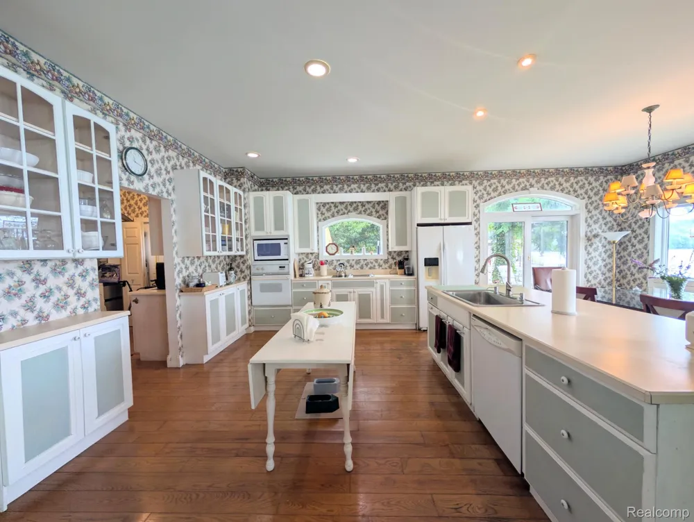 6567 Softshell Drive Waterloo Township, MI 49240