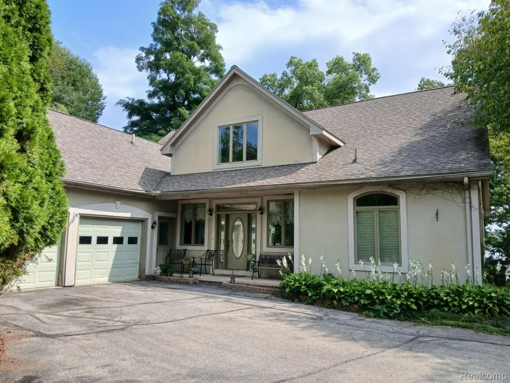 6567 Softshell Drive Waterloo Township, MI 49240