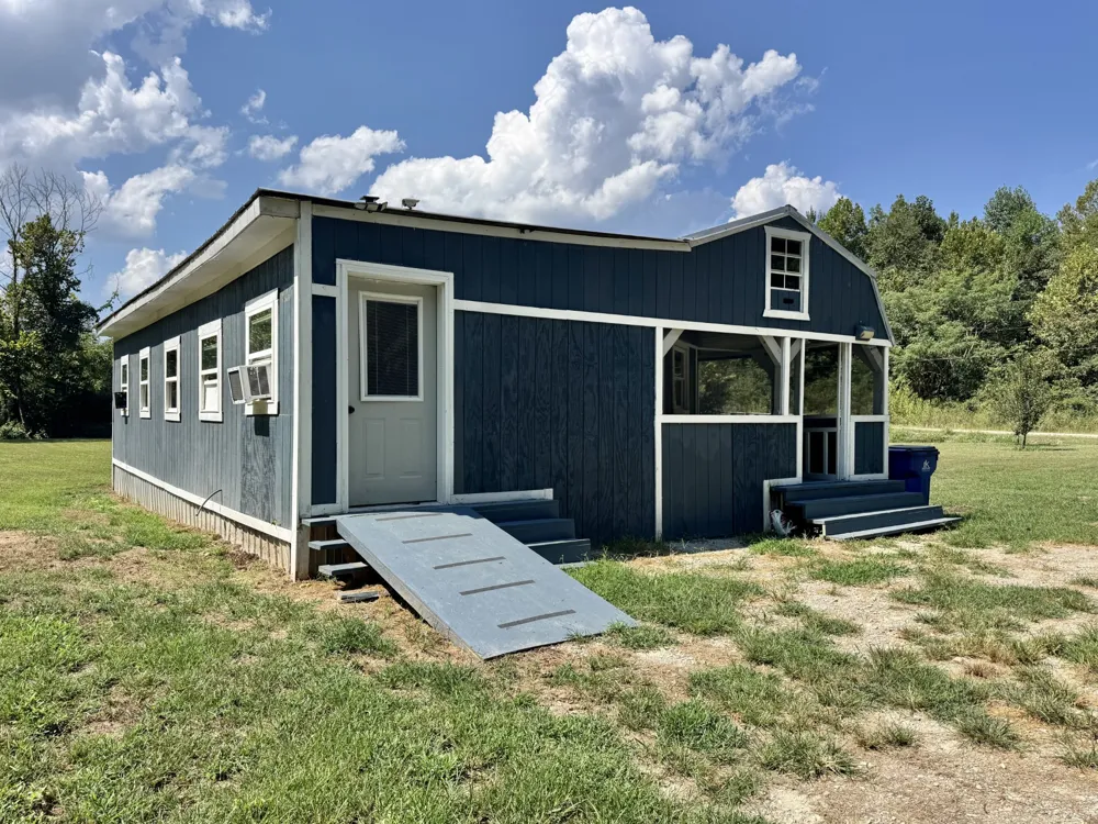 2280 Big Opossum Creek Rd Linden, TN 37096