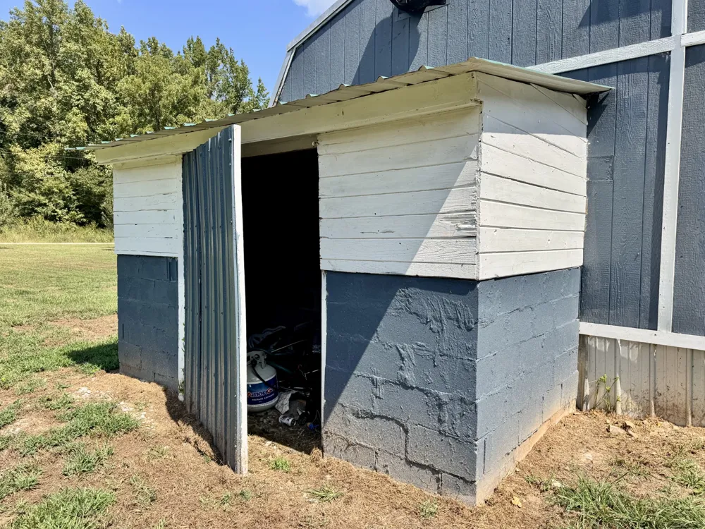 2280 Big Opossum Creek Rd Linden, TN 37096