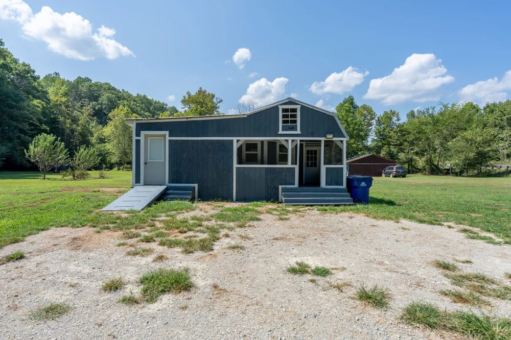 2280 Big Opossum Creek Rd Linden, TN 37096