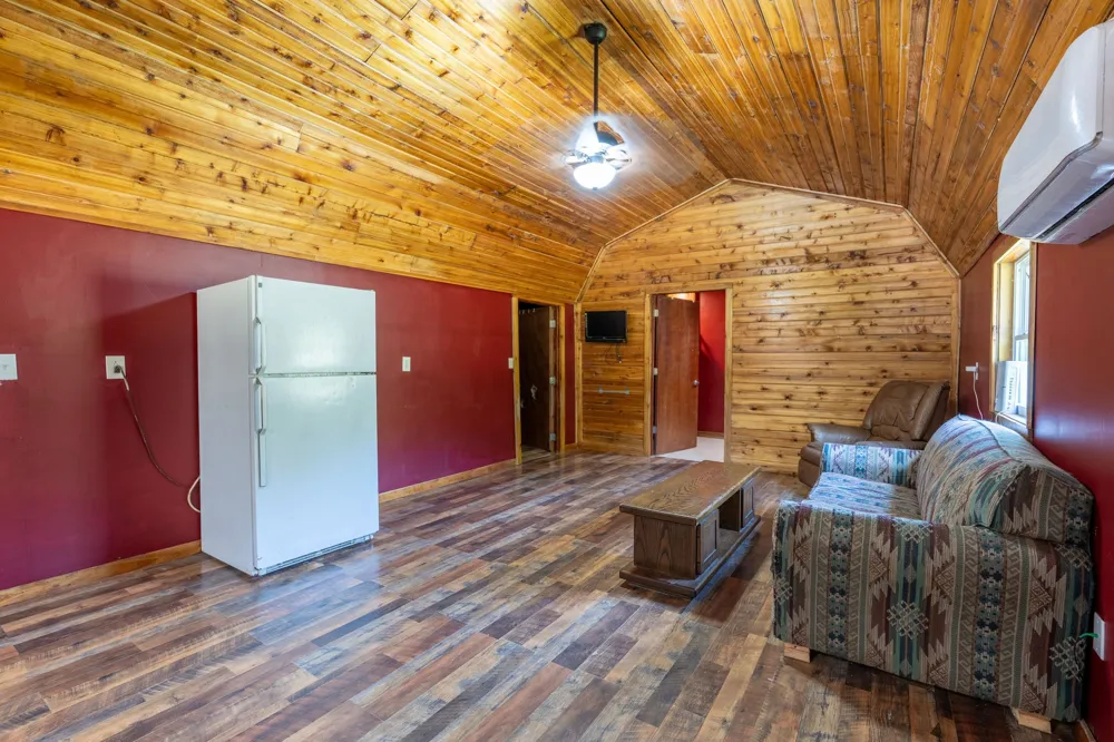 2280 Big Opossum Creek Rd Linden, TN 37096