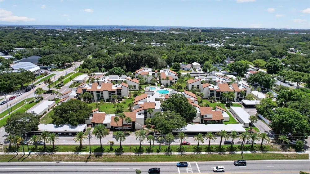 2209 BELLEAIR ROAD #C13 Clearwater, FL 33764