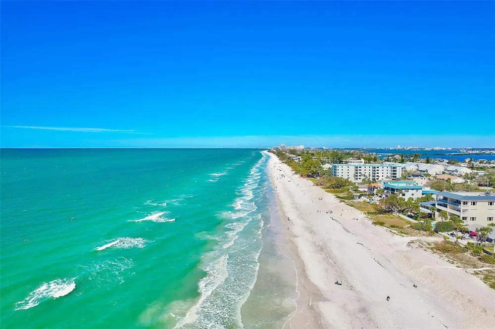 2209 BELLEAIR ROAD #C13 Clearwater, FL 33764