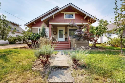 546 Locust Street