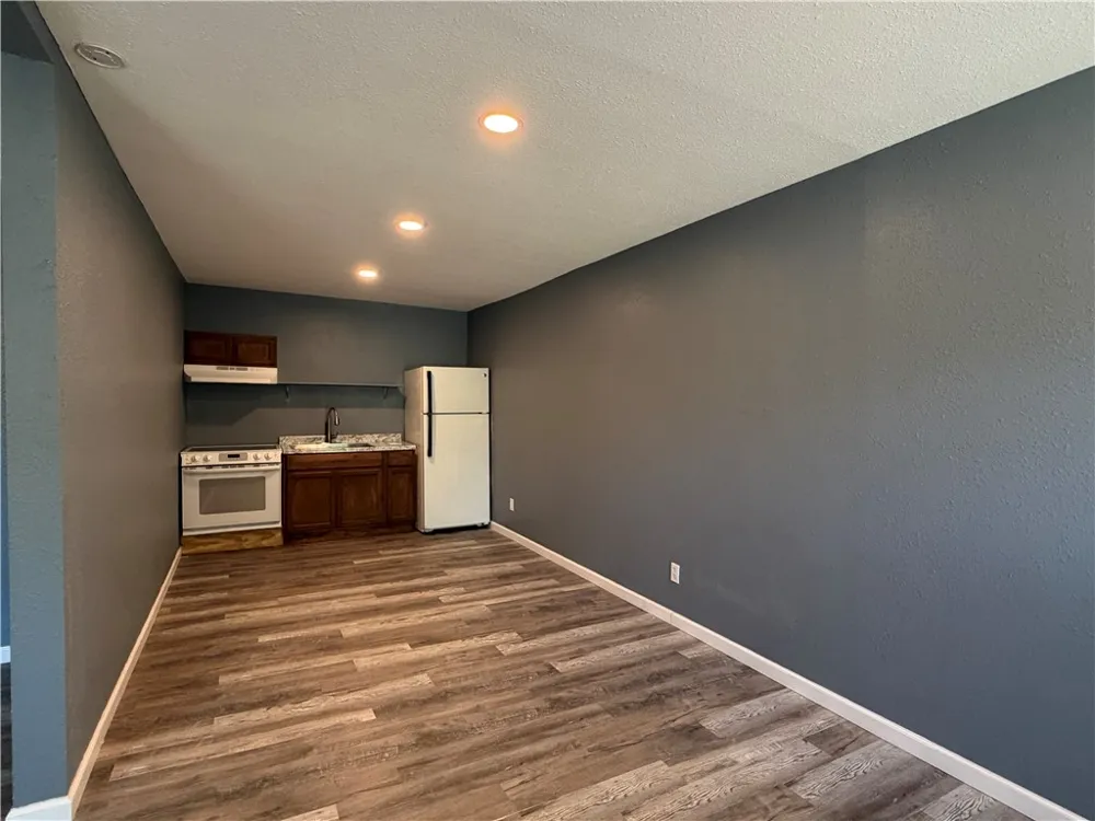 2725 Deer Street #B Corpus Christi, TX 78410