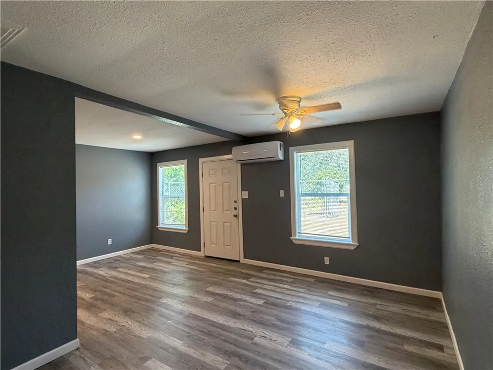 2725 Deer Street #B Corpus Christi, TX 78410