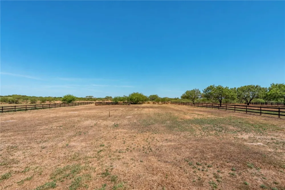 340 E County Road 2150 Kingsville, TX 78363