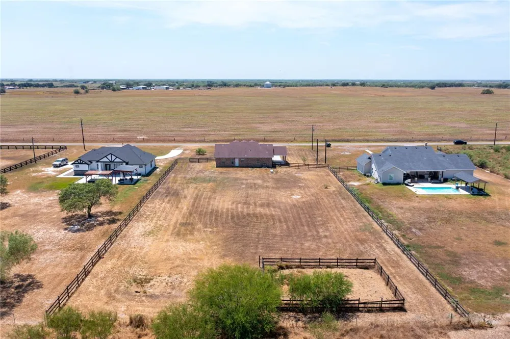 340 E County Road 2150 Kingsville, TX 78363