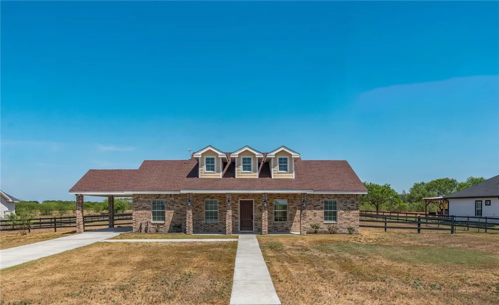 340 E County Road 2150 Kingsville, TX 78363