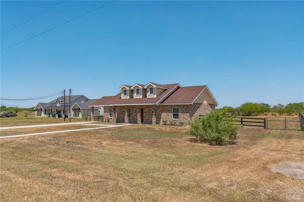 340 E County Road 2150 Kingsville, TX 78363