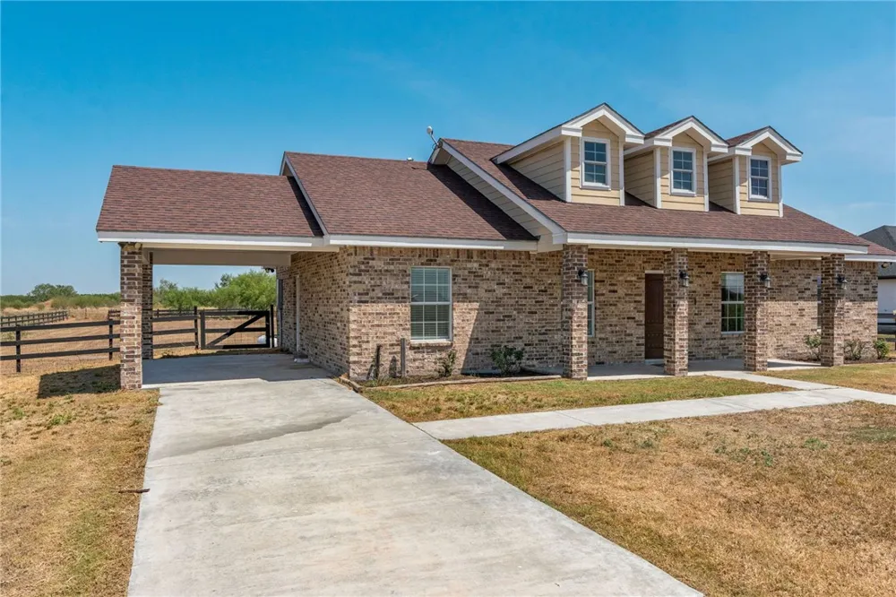 340 E County Road 2150 Kingsville, TX 78363