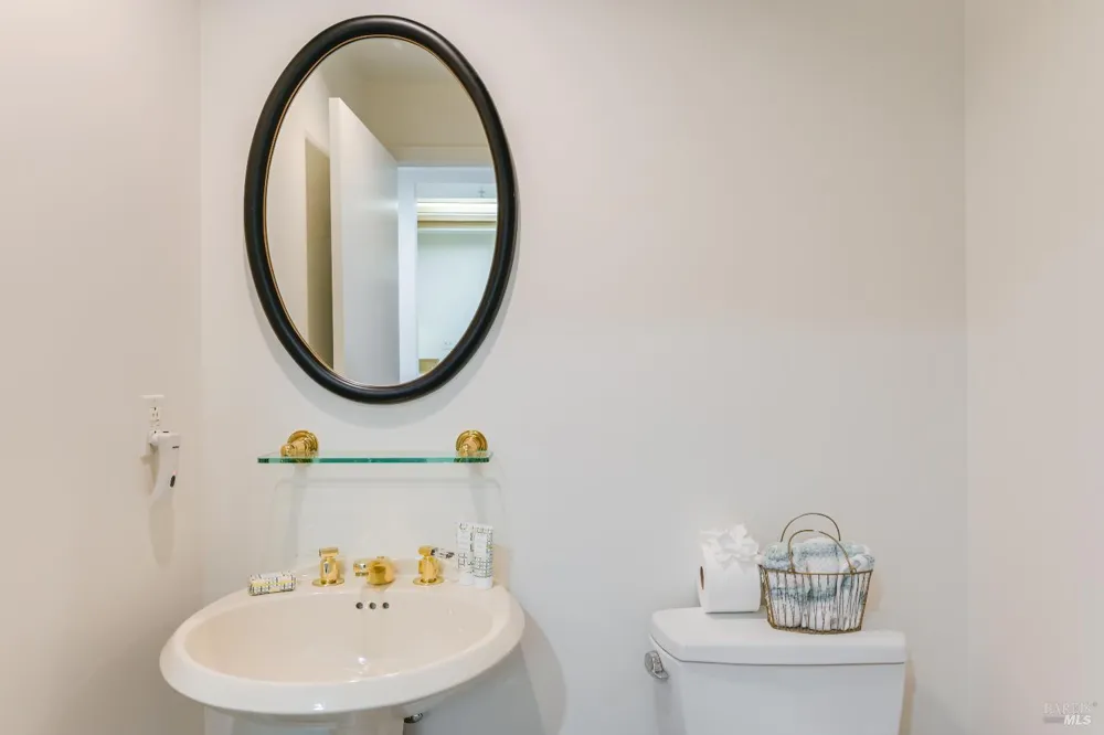 400 Deer Valley Road ##3D San Rafael, CA 94903